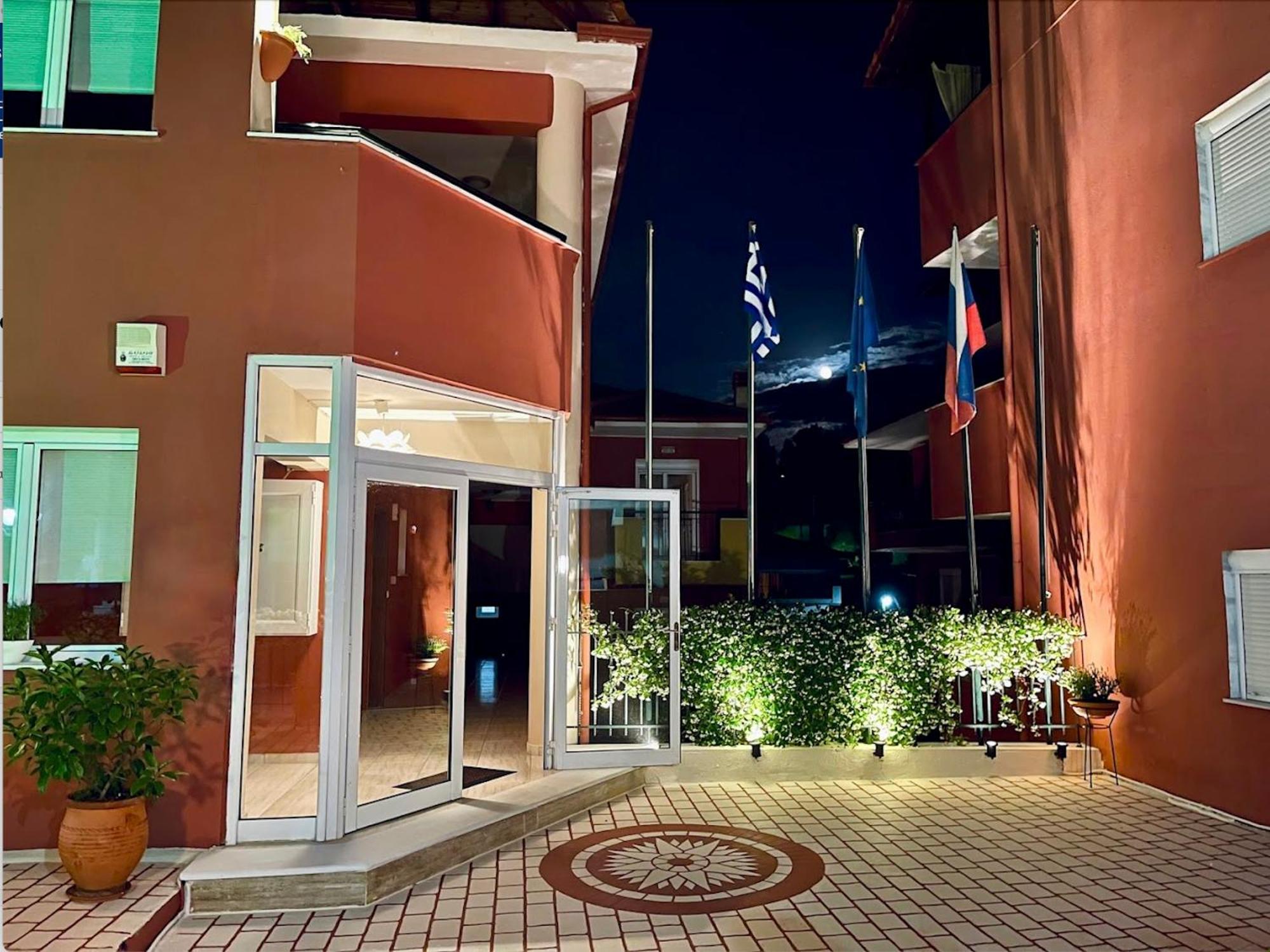 Hotel Sun Sight Pefkochori Ngoại thất bức ảnh